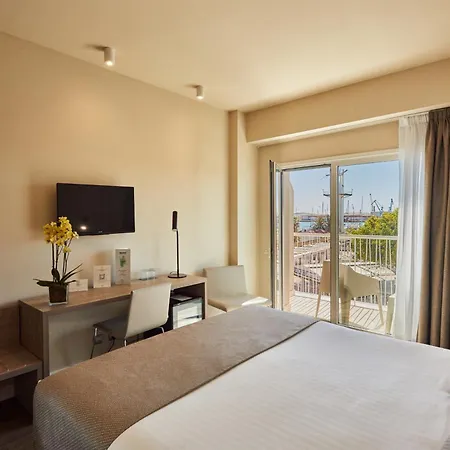 מלון Silken Turcosa 3*